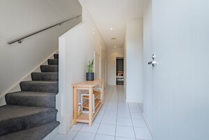 3 habitaciones, decoración personalizada y muebles diferentes 