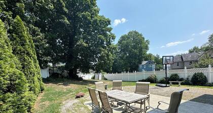 Charming 2-bedroom Apartment with AC and WiFi in fabulous Scotch Plains