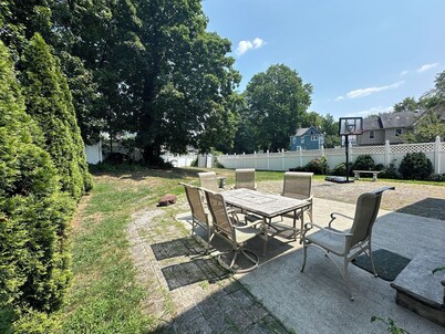 Charming 2-bedroom Apartment with AC and WiFi in fabulous Scotch Plains