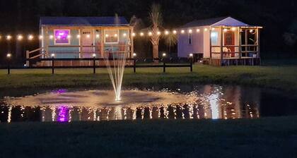 Queen Suite Minutes to Beach Shopping Nature Trails Boating Historic Sites