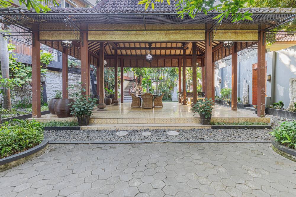 Pondok Gajah Hotel