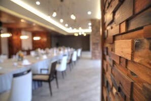 Restaurant - Geheyan Hotel (Changyang)