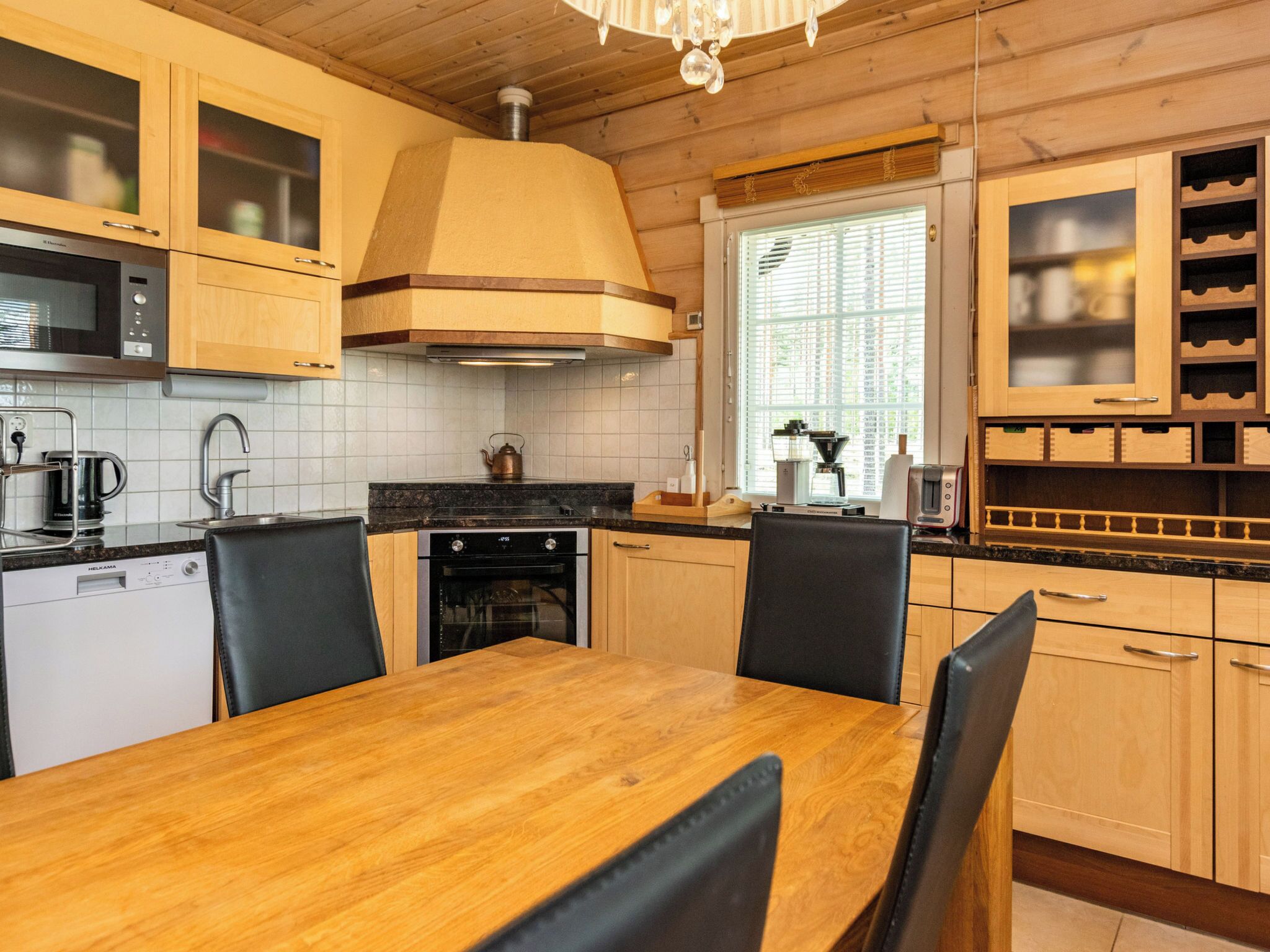 Geladeira, micro-ondas, lava-louças