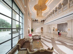Lobby - Vienna Hotel (Foshan Qiandeng Lake) (Foshan)
