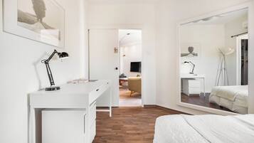 4 bedrooms, iron/ironing board, free WiFi