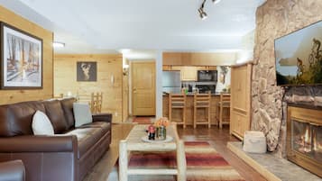 Smart TV, fireplace, music library