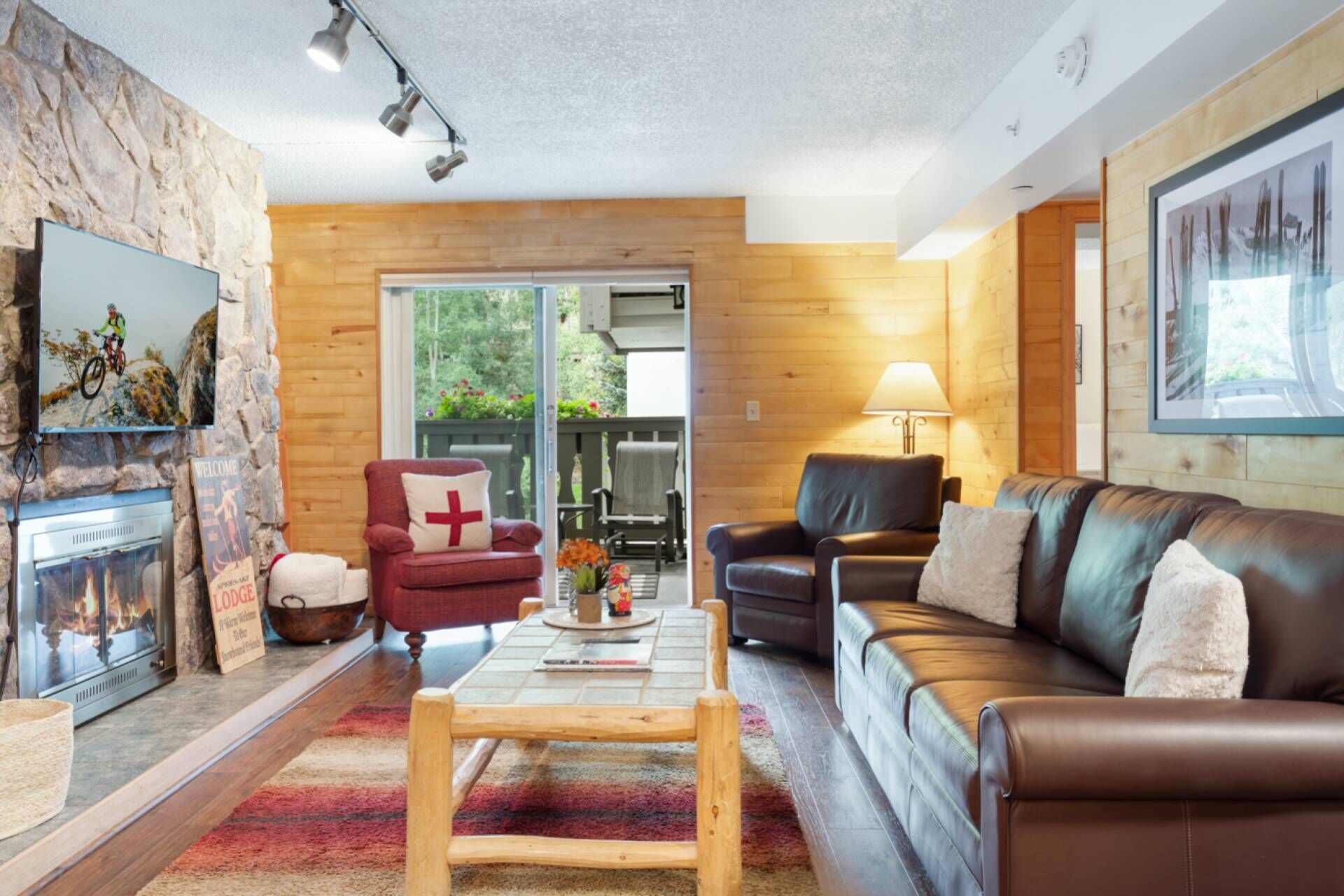 Smart TV, fireplace, music library