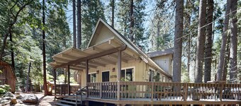 Family-friendly mountain home near private lake and slopes