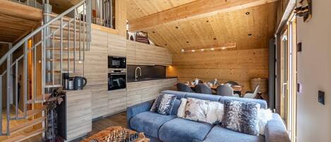 Tv, pejs, stereoanlæg