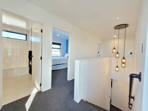 4 bedrooms, free WiFi