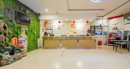 Super 8 Hotel (Korla Tianshan West Road)