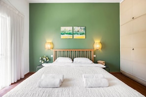 Apartment, Balcony | Interior - Ben Yehuda Green Charm by Sea N' Rent (Tel Aviv)