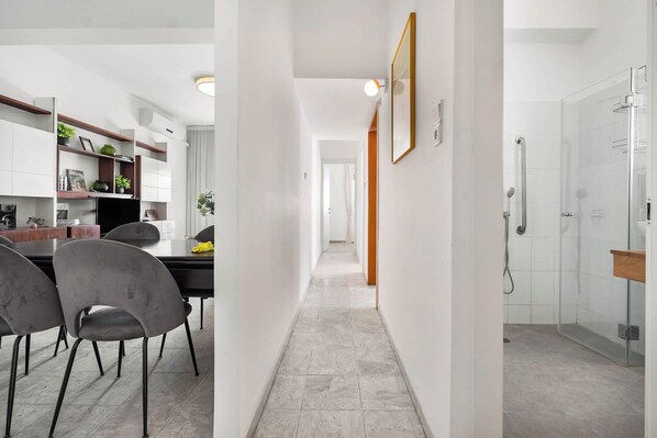 Hallway - Ben Yehuda Green Charm by Sea N' Rent (Tel Aviv)