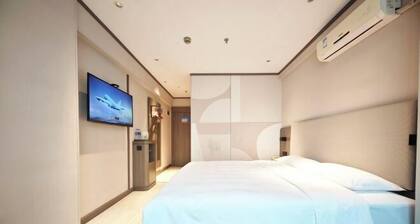 HanTing Hotel (Shenzhen Bao'an International Airport)