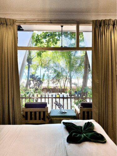 Secret Garden - Premium Hut #1