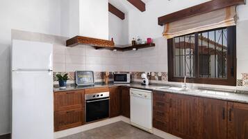 Micro-ondas, fogão, cooktop, lava-louças