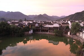 Unclassified image, 2 of 26, button - Jixi Shangshufu Inn (Jixi)