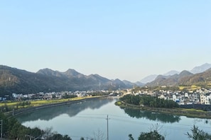 Unclassified image, 4 of 26, button - Jixi Shangshufu Inn (Jixi)