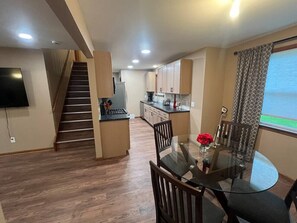 Dining - Near the Bills Stadium, Easy Drive to Downtown (Buffalo)