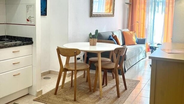 Interior - Central and cozy: Ideal for exploring the city (Alacant)