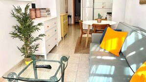 Living area - Central and cozy: Ideal for exploring the city (Alacant)
