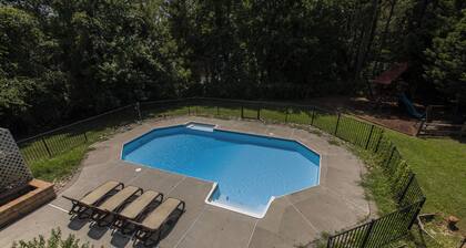 Three Mermaids- New Listing Walk 2 Beach, Pool, Waterfront