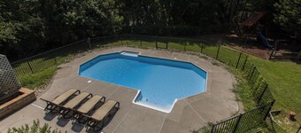Three Mermaids- New Listing Walk 2 Beach, Pool, Waterfront