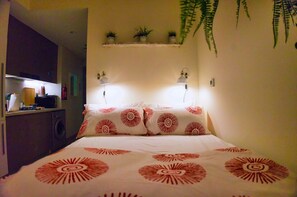 1 camera, ferro/asse da stiro, Wi-Fi, lenzuola