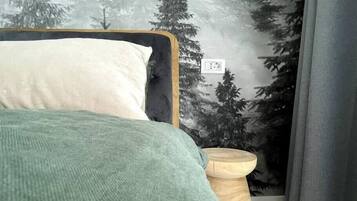 1 bedroom, desk, iron/ironing board, free WiFi