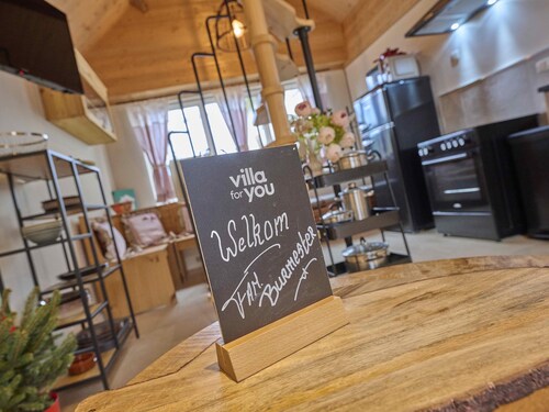 Maison avec terrasse privée et bain à remous