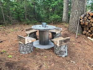 Outdoor dining - Glamping at Maine Water Buffalo Farm (Appleton)