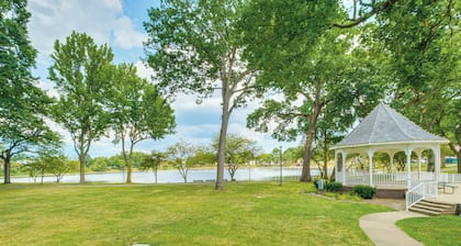 Walkable Barberton Apartment: 9 Mi to Akron!