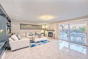 TV, table football - NEW Luxury and exclusive villa new (Las Vegas)