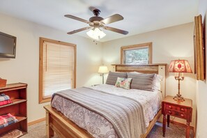 1 bedroom, iron/ironing board, Internet, bed sheets