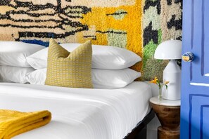 3 Schlafzimmer, Schreibtisch, Bügeleisen/Bügelbrett, Reisekinderbett