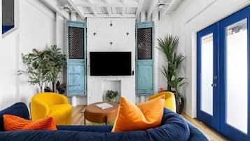 Smart TV, stereo