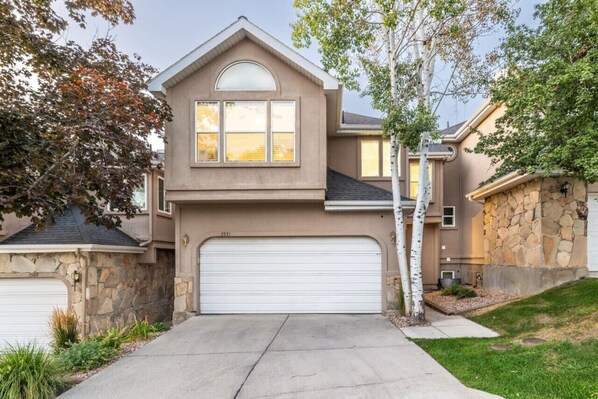 Exterior - Oak Ridge Retreat | Hot Tub | Grill | Spacious (Cottonwood Heights)