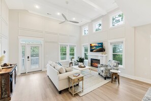 Unclassified image, 3 of 46, button