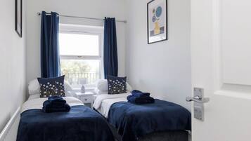 10 bedrooms, iron/ironing board, WiFi, bed sheets