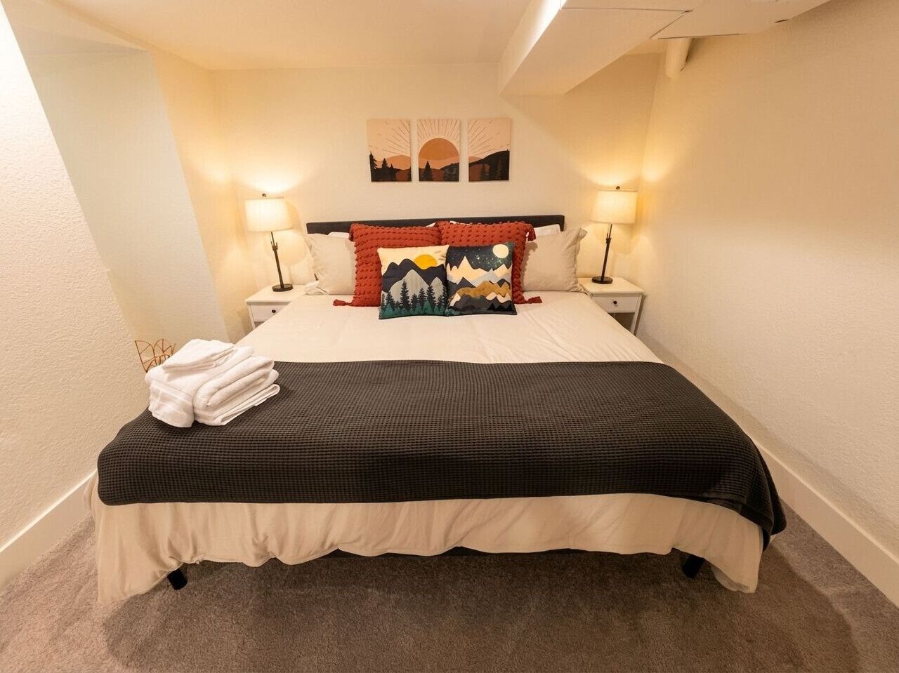 2 Schlafzimmer, Schreibtisch, Bügeleisen/Bügelbrett, WLAN