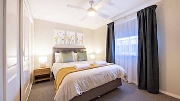 2 bedrooms, desk, iron/ironing board, travel cot