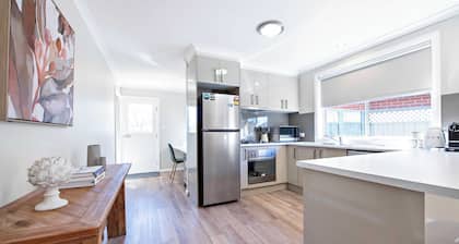 Grevillea Court - Close to Zoo, Firepit & BBQ
