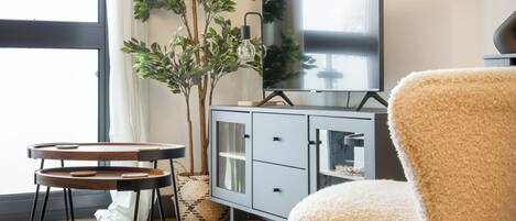House, City View | Living area | Flat-screen TV