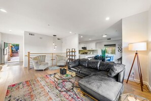 Televisie en een open haard