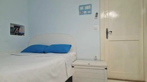 1 chambre, fer et planche Ă repasser, Wi-Fi, draps fournis