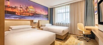 Vienna International Hotel (Xi'an Bell and Drum Tower Ximen Airport Bus)