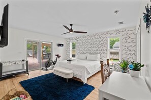 4 bedrooms, desk, iron/ironing board, WiFi