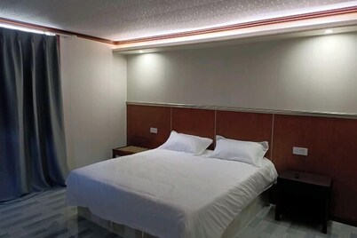 Panzhihua Fenghui Hotel