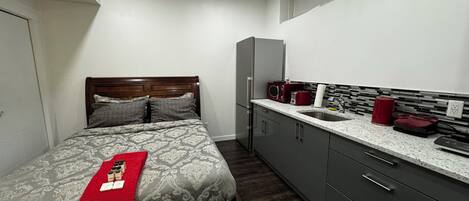 熨斗/熨衣板、WiFi、床单