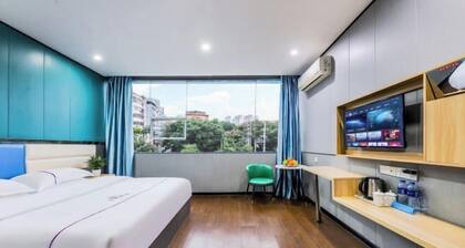 Yijia Hotel (Ji'an No.2 Middle School Pedestrian Street)